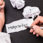 Doctor writes malpractice on note Doctor writes malpractice on note